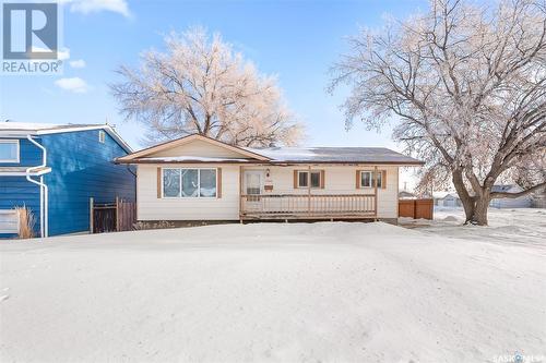 1386 Manitou Crescent, Moose Jaw, SK - Outdoor With Deck Patio Veranda