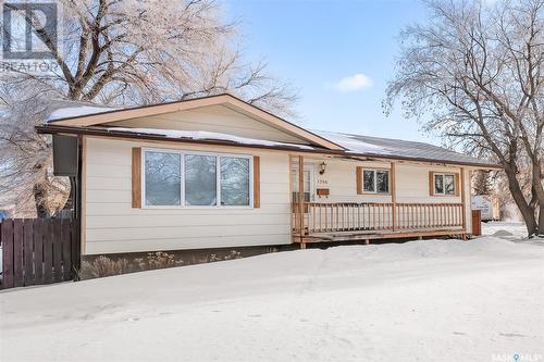 1386 Manitou Crescent, Moose Jaw, SK - Outdoor With Deck Patio Veranda