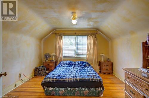 177 Ontario Street, Brant (Brantford Twp), ON - Indoor Photo Showing Bedroom