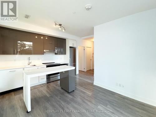 107 - 180 Fairview Mall Drive, Toronto (Don Valley Village), ON - Indoor Photo Showing Kitchen