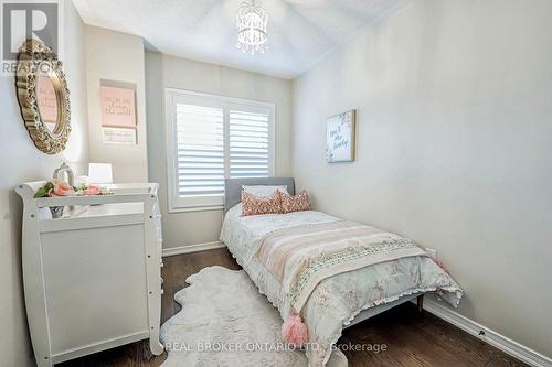 369 Ladycroft Terrace, Mississauga, ON - Indoor Photo Showing Bedroom