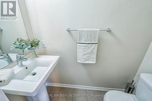 369 Ladycroft Terrace, Mississauga, ON - Indoor Photo Showing Bathroom