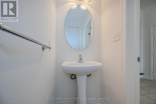 8 - 2019 Trawden Way, Oakville, ON - Indoor Photo Showing Bathroom