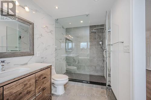 8 - 2019 Trawden Way, Oakville, ON - Indoor Photo Showing Bathroom