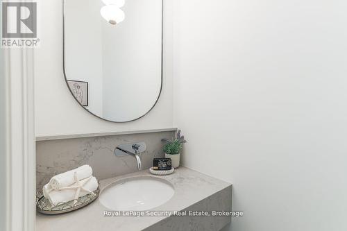 604 Ridelle Avenue, Toronto, ON - Indoor Photo Showing Bathroom