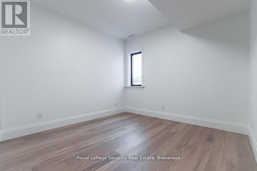 604 Ridelle Avenue, Toronto, ON - Indoor Photo Showing Other Room