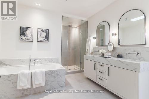 604 Ridelle Avenue, Toronto, ON - Indoor Photo Showing Bathroom