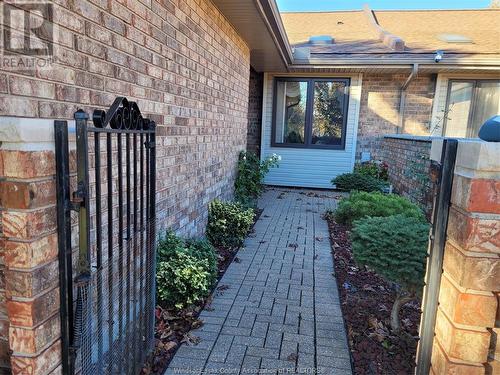 9770 Menard, Windsor, ON - Outdoor