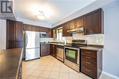 118 Udvari Crescent, Kitchener, ON - Indoor Photo Showing Kitchen With Stainless Steel Kitchen