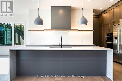 147 Blue Jay Crescent, Grey Highlands, ON - Indoor Photo Showing Kitchen