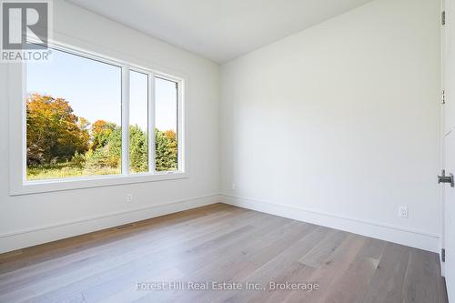 147 Blue Jay Crescent, Grey Highlands, ON - Indoor Photo Showing Other Room