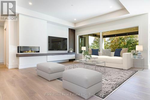 147 Blue Jay Crescent, Grey Highlands, ON - Indoor Photo Showing Living Room