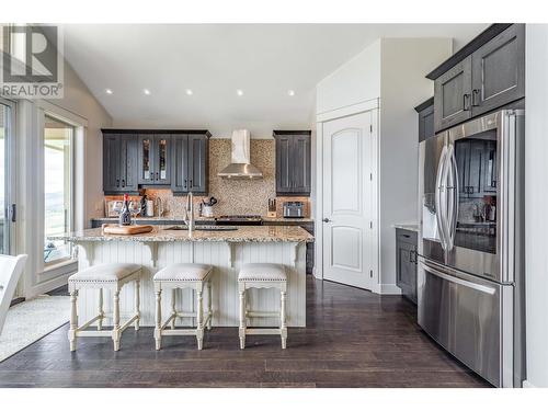 1756 Birkdale Avenue, Kelowna, BC - Indoor Photo Showing Kitchen With Upgraded Kitchen