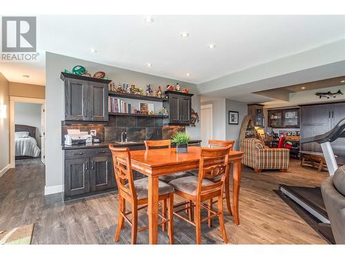 1756 Birkdale Avenue, Kelowna, BC - Indoor Photo Showing Dining Room