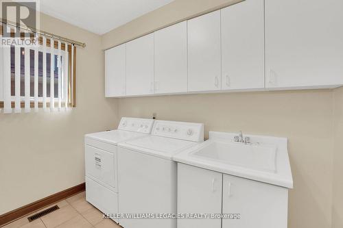 138 Longhouse Street, Vaughan, ON - Indoor Photo Showing Laundry Room