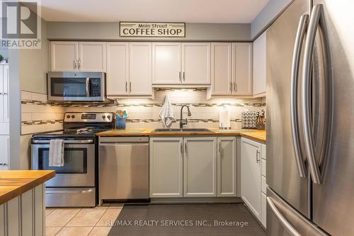 92 Pickett Crescent, Barrie, ON - Indoor Photo Showing Kitchen With Stainless Steel Kitchen With Double Sink