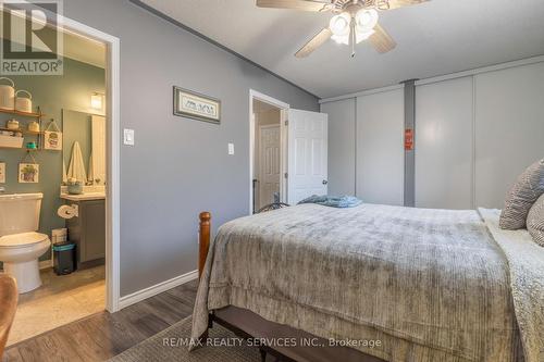 92 Pickett Crescent, Barrie, ON - Indoor Photo Showing Bedroom