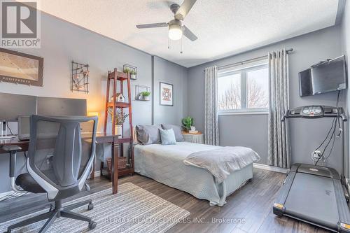 92 Pickett Crescent, Barrie, ON - Indoor Photo Showing Bedroom