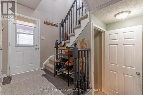 92 Pickett Crescent, Barrie, ON - Indoor Photo Showing Other Room