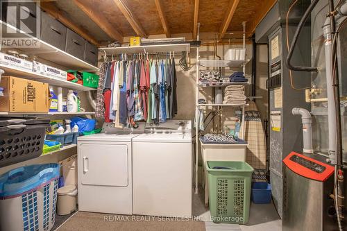 92 Pickett Crescent, Barrie, ON - Indoor Photo Showing Laundry Room