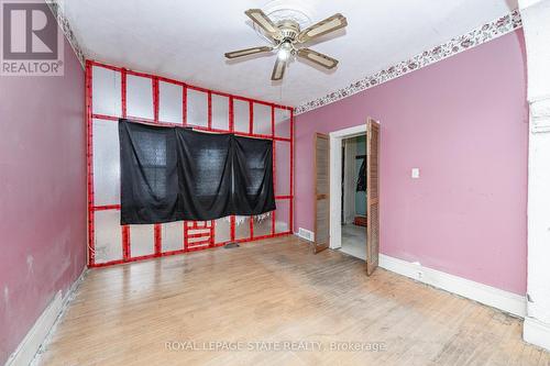 138 Sanford Avenue N, Hamilton, ON - Indoor Photo Showing Other Room