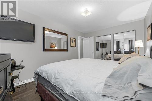 22 Brookheath Lane, Hamilton, ON - Indoor Photo Showing Bedroom