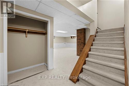 87 Third Road E, Hamilton, ON - Indoor Photo Showing Other Room