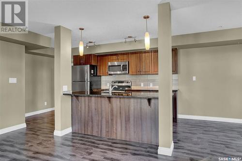 205 5303 Universal Crescent, Regina, SK - Indoor Photo Showing Kitchen