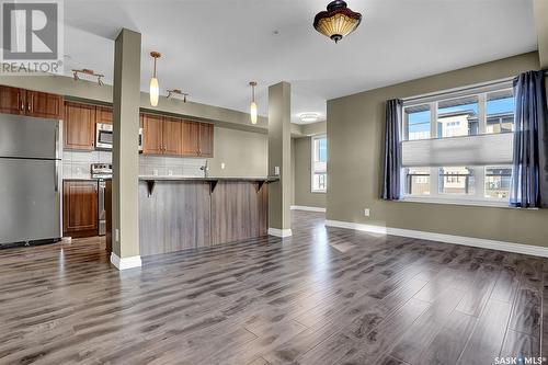 205 5303 Universal Crescent, Regina, SK - Indoor Photo Showing Kitchen