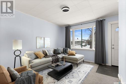 1633 Rothwell Street, Regina, SK - Indoor Photo Showing Living Room