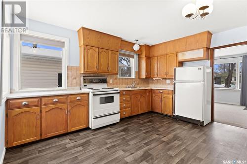 1633 Rothwell Street, Regina, SK - Indoor Photo Showing Kitchen