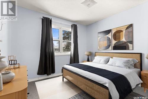 1633 Rothwell Street, Regina, SK - Indoor Photo Showing Bedroom