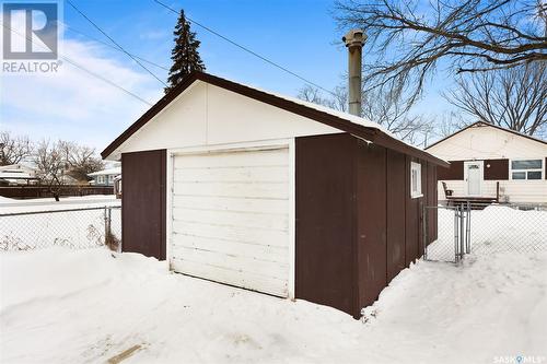 1633 Rothwell Street, Regina, SK - Outdoor With Exterior