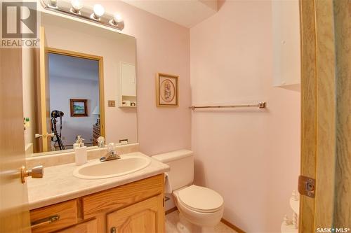 202 3130 Louise Street, Saskatoon, SK - Indoor Photo Showing Bathroom