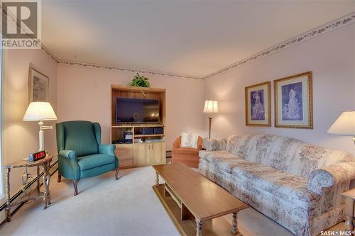 202 3130 Louise Street, Saskatoon, SK - Indoor Photo Showing Living Room