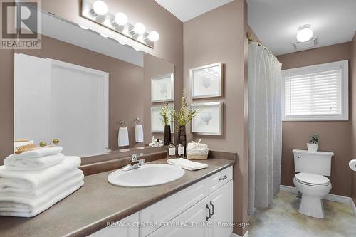 1308 Blackmaple Drive, London, ON - Indoor Photo Showing Bathroom