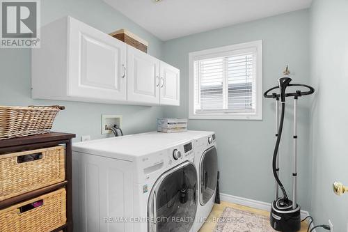 1308 Blackmaple Drive, London, ON - Indoor Photo Showing Laundry Room