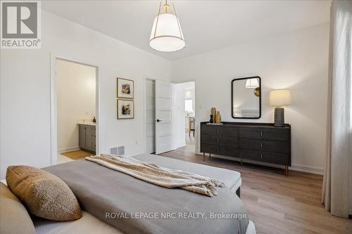 7 Beachwalk Crescent, Fort Erie (337 - Crystal Beach), ON - Indoor Photo Showing Bedroom