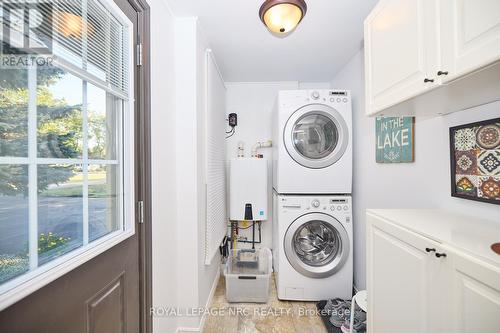 866 Oakhill Boulevard N, Fort Erie (335 - Ridgeway), ON - Indoor Photo Showing Laundry Room