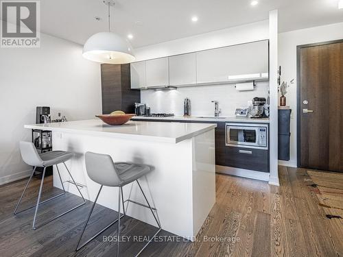 703 - 1239 Dundas Street W, Toronto, ON - Indoor Photo Showing Kitchen With Upgraded Kitchen