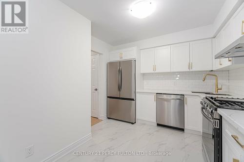 46 - 341 Military Trail, Toronto, ON - Indoor Photo Showing Kitchen