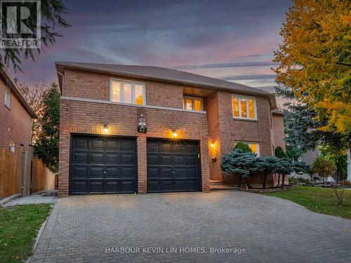 37 Laser Court, Richmond Hill, ON - Outdoor