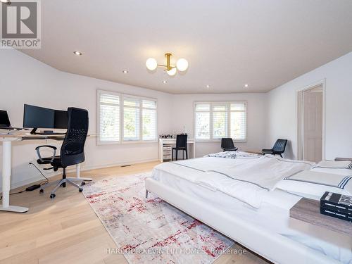 37 Laser Court, Richmond Hill, ON - Indoor Photo Showing Bedroom