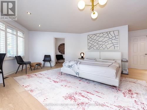 37 Laser Court, Richmond Hill, ON - Indoor Photo Showing Bedroom