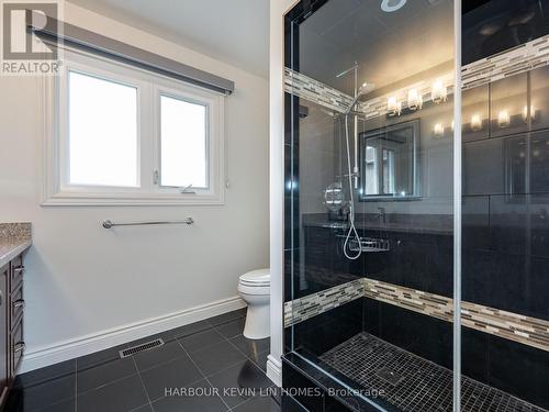 37 Laser Court, Richmond Hill, ON - Indoor Photo Showing Bathroom