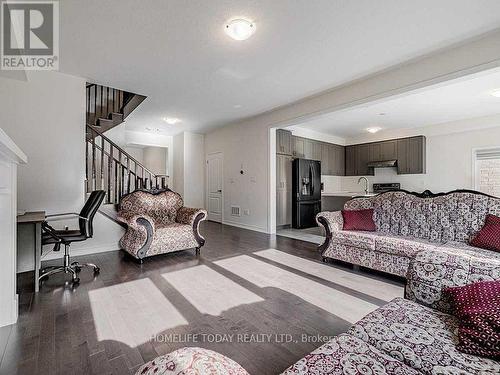 364 Danny Wheeler Boulevard, Georgina, ON - Indoor Photo Showing Living Room