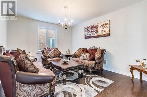 28 Speedwell Street, Brampton, ON - Indoor Photo Showing Living Room