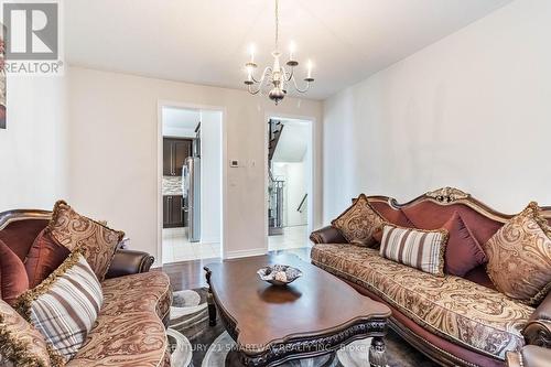 28 Speedwell Street, Brampton, ON - Indoor Photo Showing Living Room