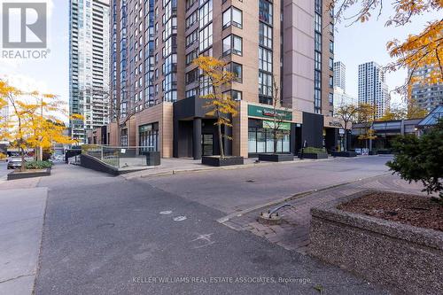 1406 - 265 Enfield Place, Mississauga, ON - Outdoor With Facade