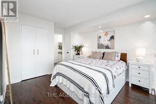 526 - 250 Manitoba Street, Toronto, ON - Indoor Photo Showing Bedroom